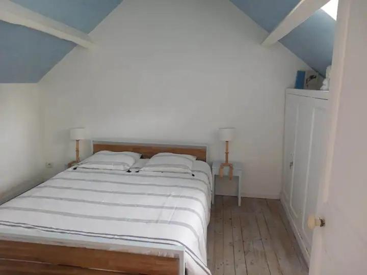 Chambre Bleue Avec Acces Plage Bourges Exterior photo