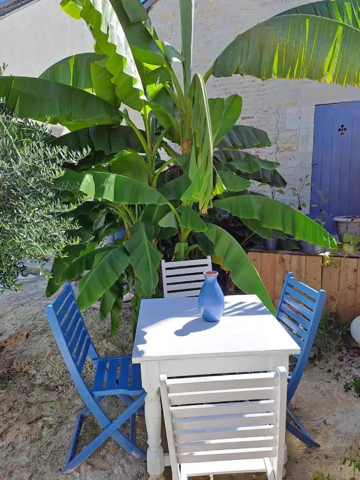 Chambre Bleue Avec Acces Plage Bourges Exterior photo